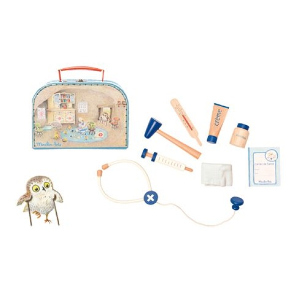 Hello Doctor! This adorable wooden Doctor's Medical Kit from the La Grande Famille range is a wonderful set for little ones to role play being a doctor or nurse.  The wooden medical accessories are included within a beautifully illustrated case. The contents of the case include: A wooden tube of cream, a wooden syringe, wooden reflex hammer, wooden bottle of medicine, wooden thermometer, stethoscope, bandage and health book.  A fabulous gift for future doctors and nurses! Moulin Roty was founded in 1972 in a small French village of the same name by a group of 20 artists wanting to combine life with the arts. Moulin Roty offers a delightful and charming collection of toys, which promise to inspire and delight all members of the family for generations to come. Dimensions: 7.9 x 5.5 inches Age: 3+